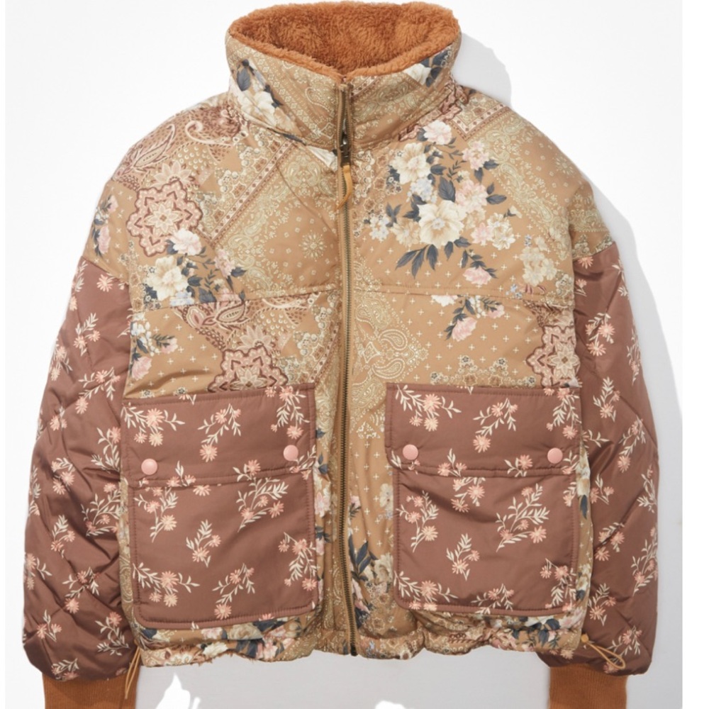 AE REVERSIBLE puffer jacket